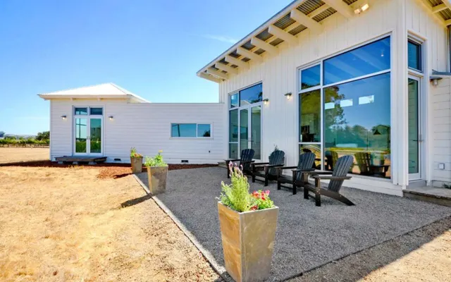 Field House Sonoma, Sonoma